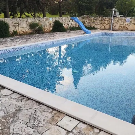 Apartment Emi Medulin